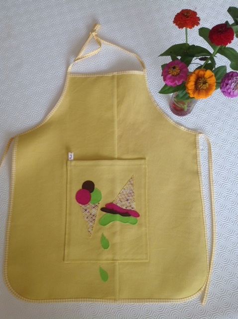 Tablier jaune 1